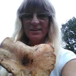 Meet your Posher, Vickie